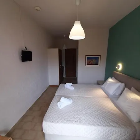 Sunyard Apartments & Studios Apart Otel *