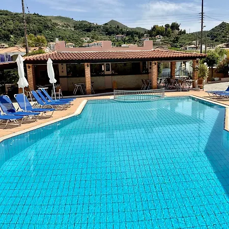 Sunyard Apartments & Studios Apartahotel
